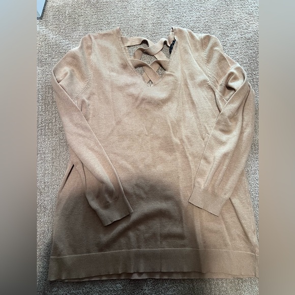 Love Ellie V-Neck Sweater in Tan - Picture 6 of 8